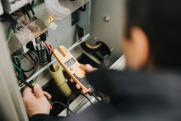 Best Affordable Emergency Electrician  in Auburndale, FL