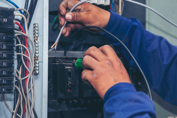 Best Emergency Electrician Near Me  in Auburndale, FL