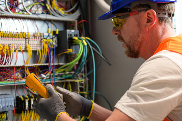 Best Affordable Electrician  in Auburndale, FL